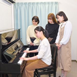 ピアノ練習室(F棟)