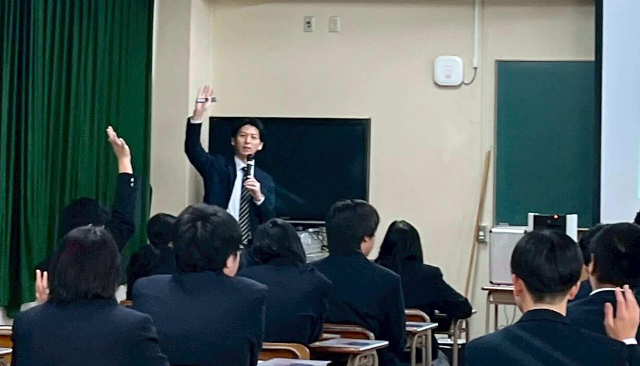 出前授業「リフレーミング ～捉え方を変える体験をしてみよう～」＜兵庫県立伊和高等学校＞