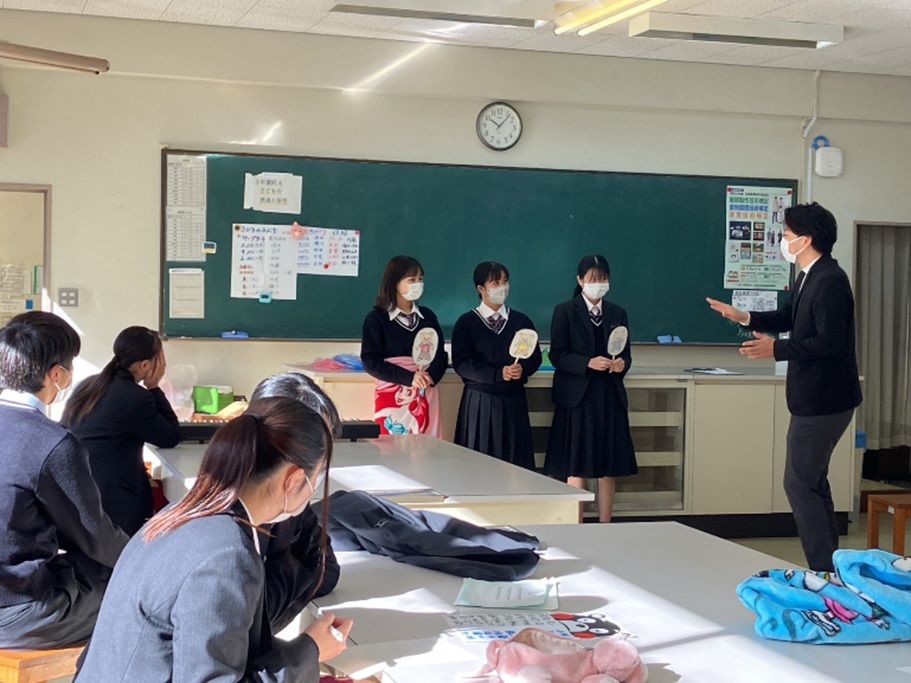 夢前高校での出前授業「ペープサート」